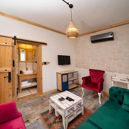 Private And Luxurious Suites In Villa With Beautiful Garden Göcek