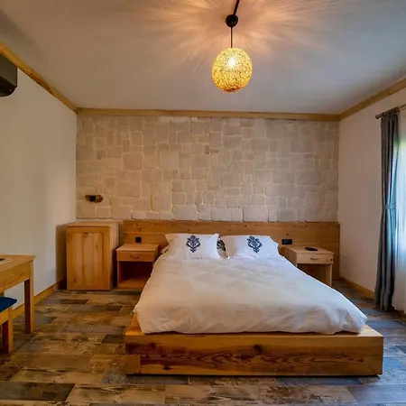 Bed & Breakfast Private And Luxurious Suites In Villa With Beautiful Garden *