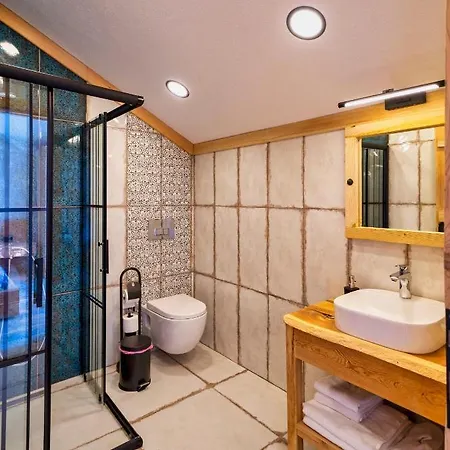 Bed & Breakfast Private And Luxurious Suites In Villa With Beautiful Garden *