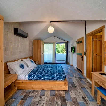 Bed & Breakfast Private And Luxurious Suites In Villa With Beautiful Garden